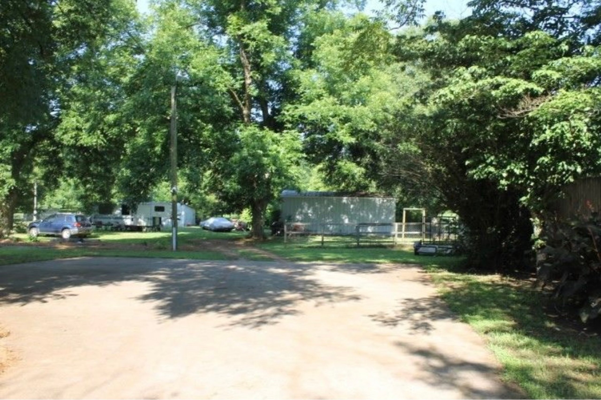 Book or Rent Car Parking Near Me in Street, Americus 253897771